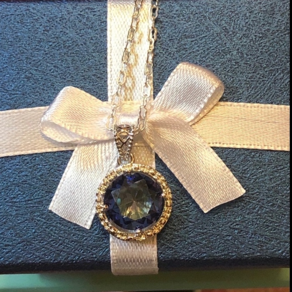 Multi color Circular Pendant Necklace